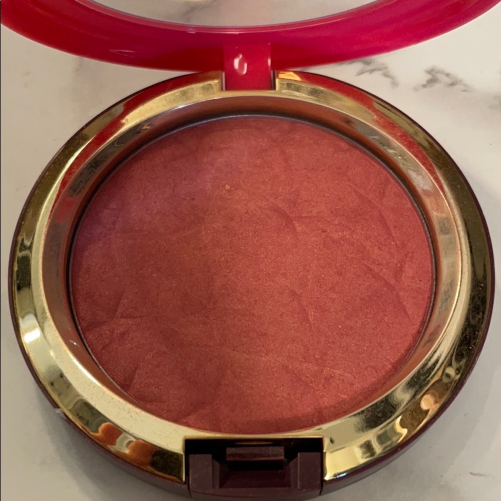 MAC Magic Dust Powder - Picture 2 of 4